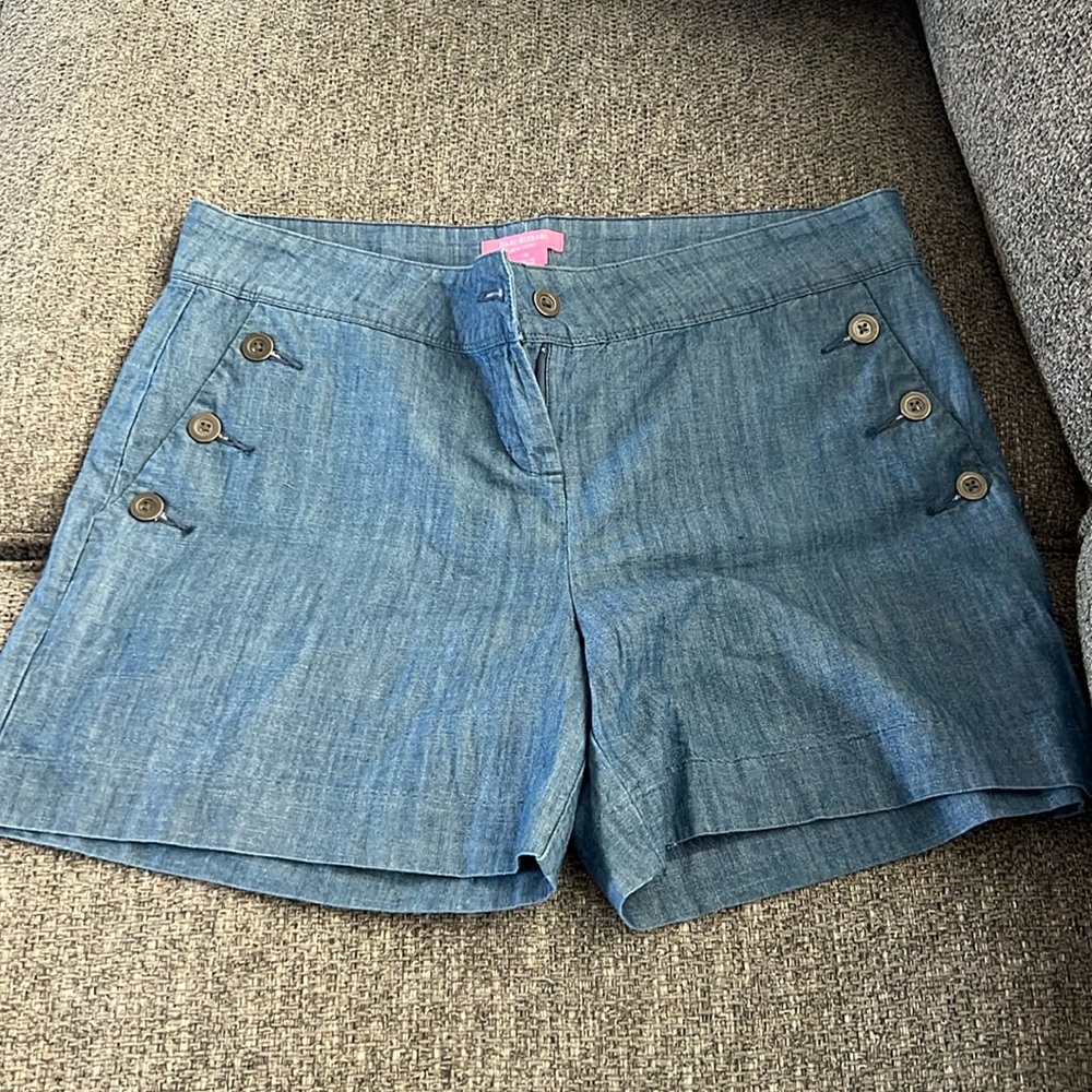 Isaac Mizrahi, Jean shorts with button detail